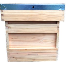 National Hive with Flat Roof – Flat Pack cedar second quality with two options